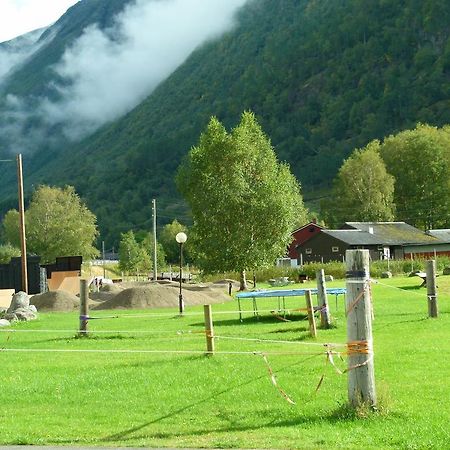 Folven Adventure Camp Hotel Хйеле Екстериор снимка