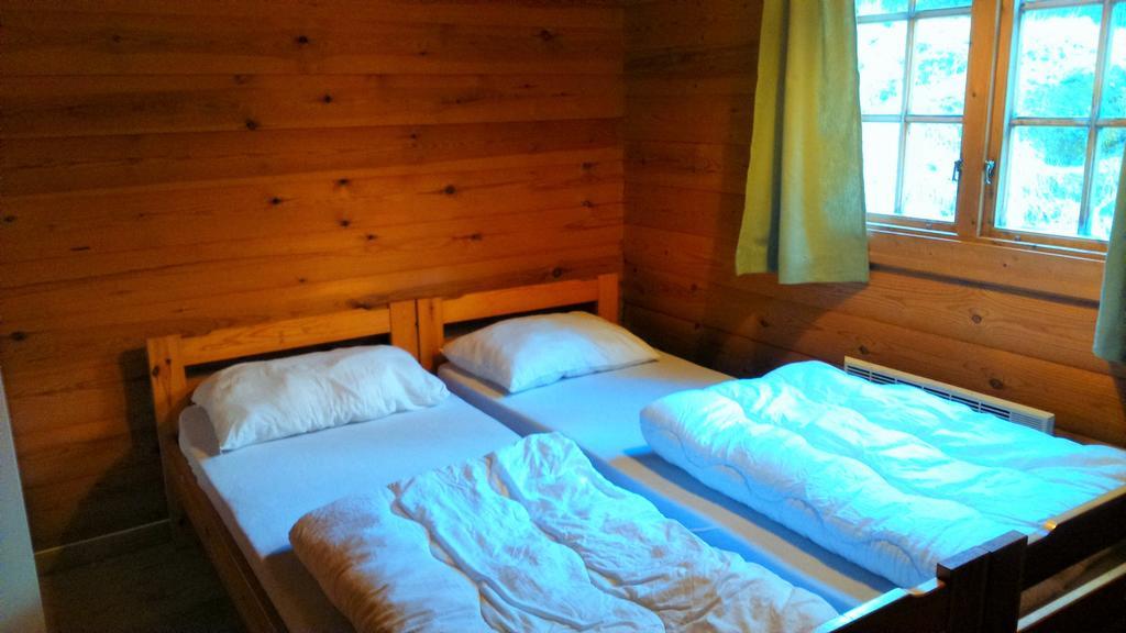 Folven Adventure Camp Hotel Хйеле Стая снимка