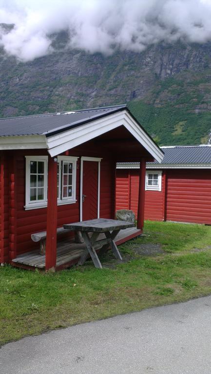 Folven Adventure Camp Hotel Хйеле Екстериор снимка